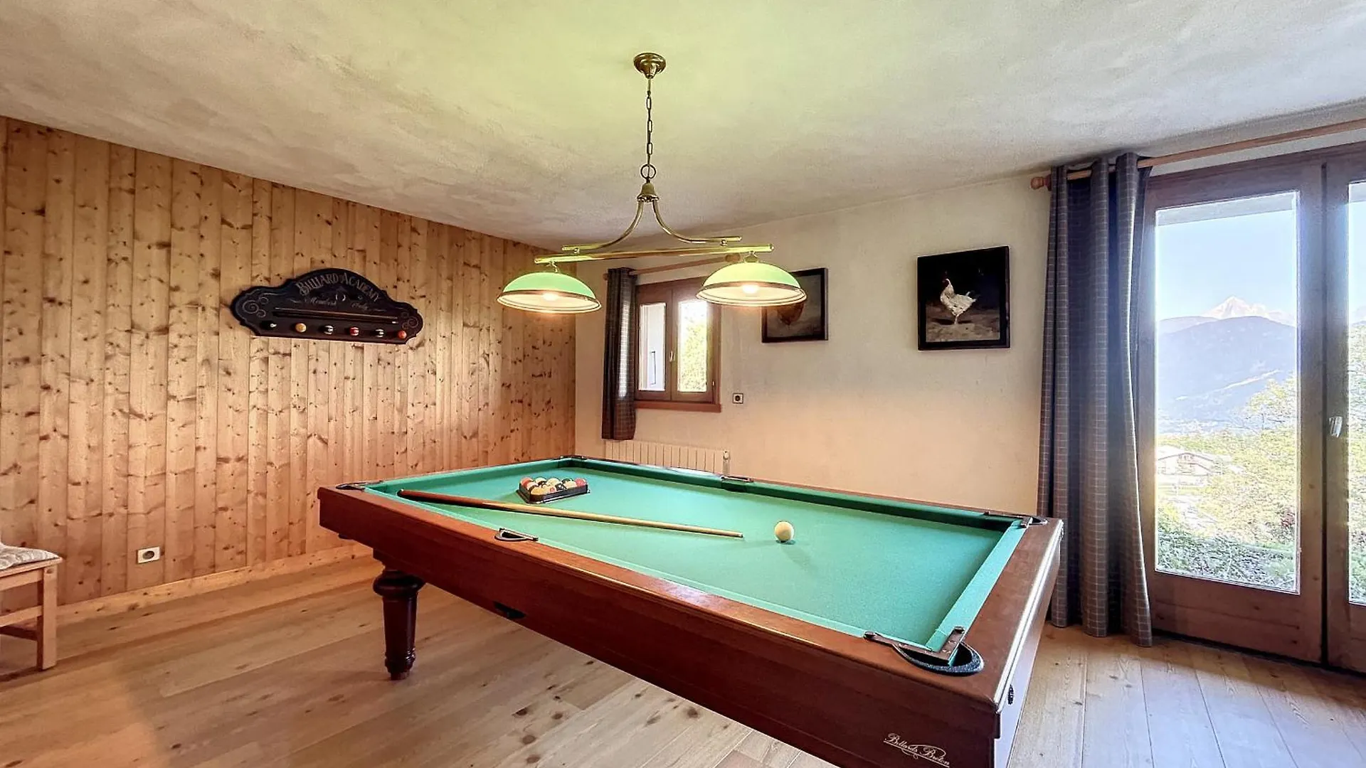 Chalet Pour 10 Pers. Proche Village Avec Vue Mont-Blanc, Terrasse Et Linge Fourni - Fr-1-560-88 Combloux