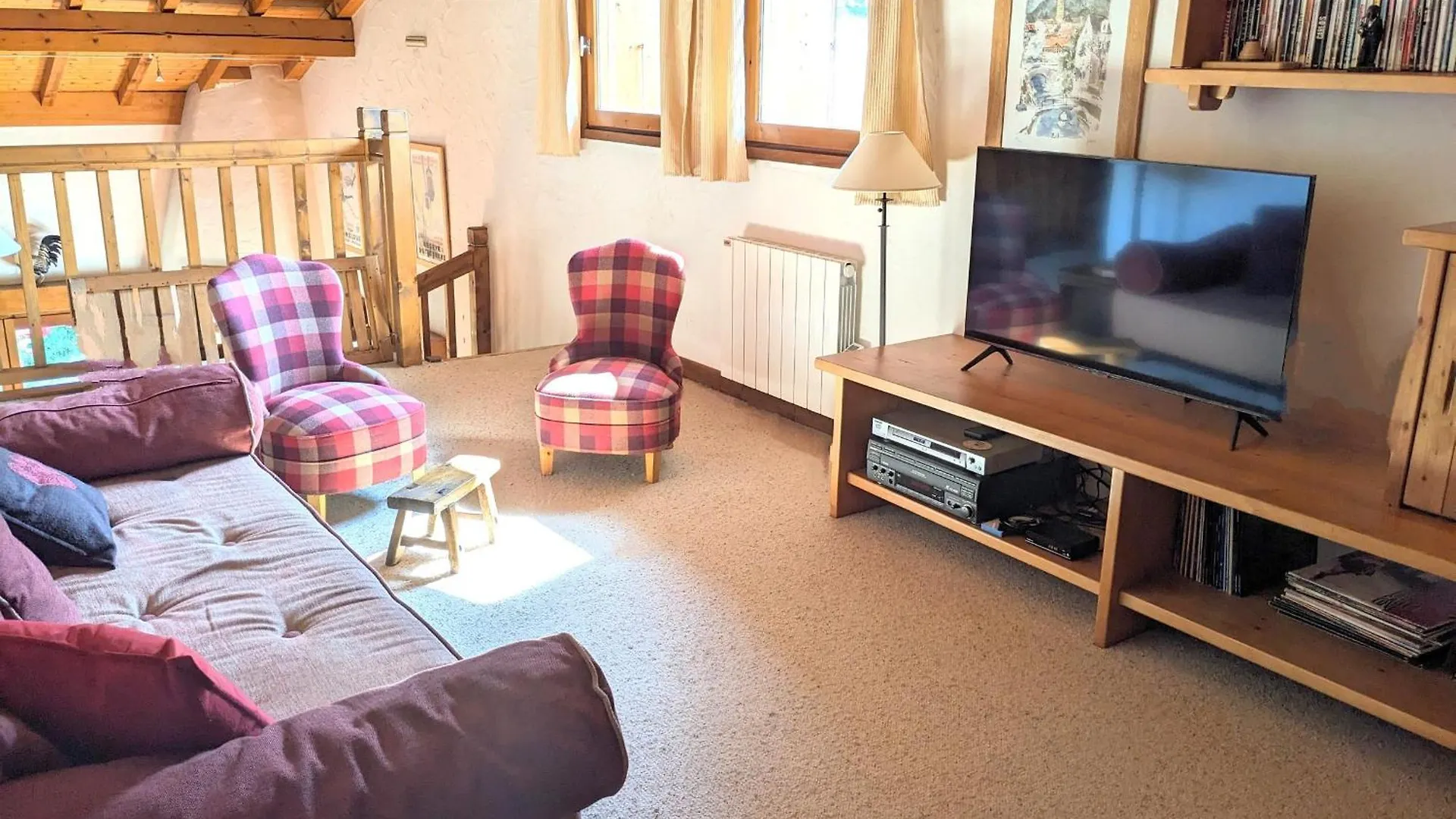Chalet Pour 10 Pers. Proche Village Avec Vue Mont-Blanc, Terrasse Et Linge Fourni - Fr-1-560-88 Combloux